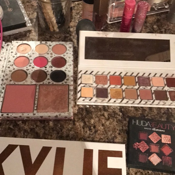 Palettes - Picture 4 of 4